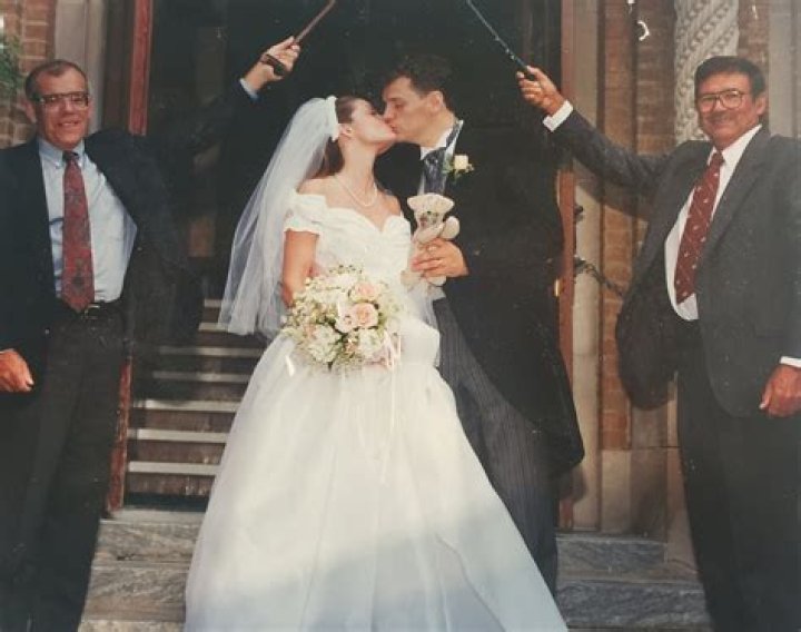 Alicia Silverstone's Marital Status And Life Beyond The Spotlight