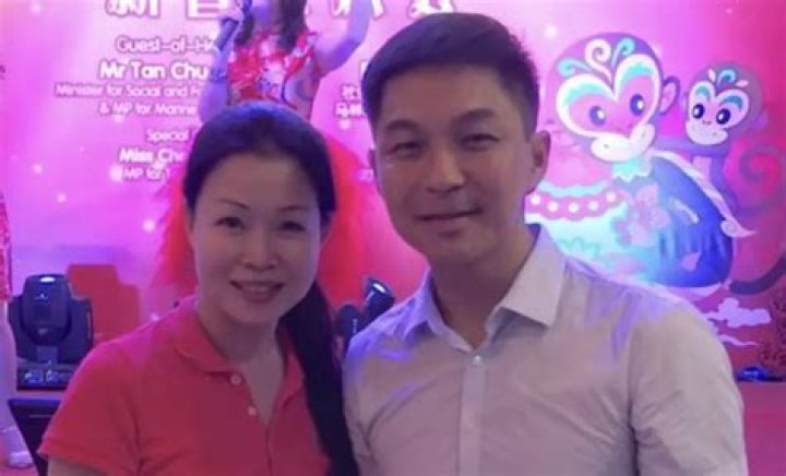 Behind The Lens Of "Tan Chuan-Jin Wife Picture"
