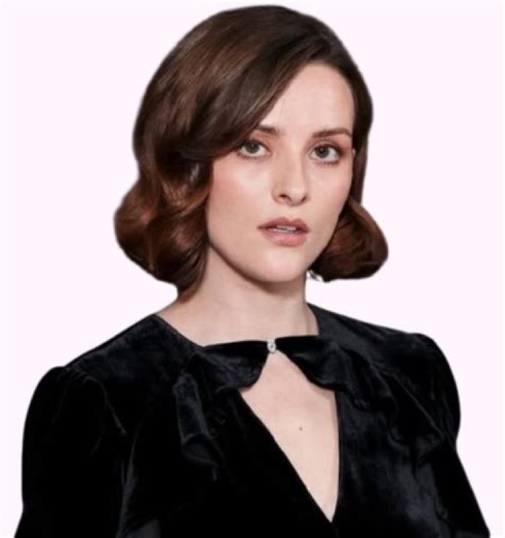 Height, Age, Family, And Career