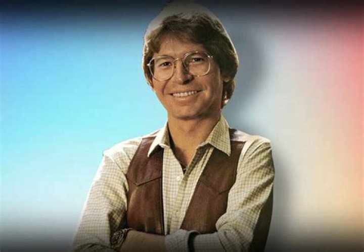 How Tall Was John Denver? The Truth About The Folk Music Icon’s Height