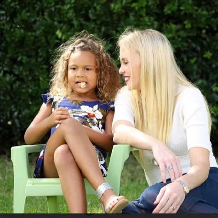 Lacey Bradshaw, Tammy Bradshaw's daughter.