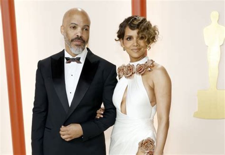 Wesley Snipes And Halle Berry's Troubled Past