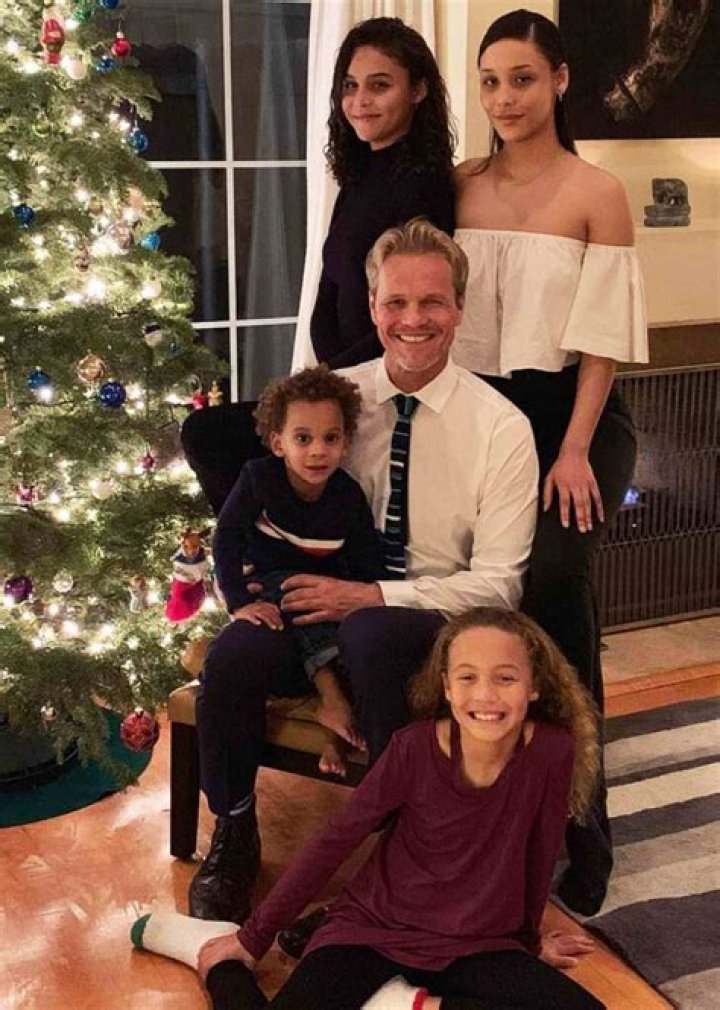 What's Marital Status Of Photographer, Erik Asla? Who Is His Girlfriend?