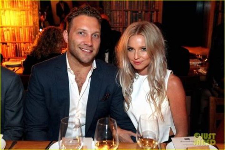 Who Is Jai Courtney’s Wife or Does He Have a Girlfriend?